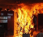 В Астрахани при пожаре в малоэтажном доме погибла женщина