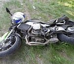 Мотоциклист сбил двух подростков под Астраханью 