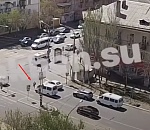 В Астрахани ГАЗель сделала судьбоносный поворот, чтобы спасти горе-пешехода: видео