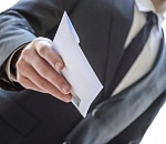 Астраханцев просят  сообщать о «серой» зарплате