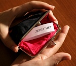 В Астрахани строительная фирма задолжала сотрудникам 3,5 миллиона рублей