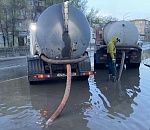 Более трех тысяч кубометров воды откачали с улиц Астрахани после ливня