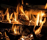 На пожаре в центре Астрахани погибла женщина