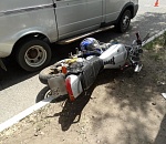 В центре Астрахани столкнулись маршрутка и мотоцикл