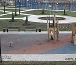 Для борьбы с вандализмом в новом сквере в Астрахани установили видеокамеры