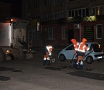 В Астрахани начали латать дороги, мыть светофоры и мосты