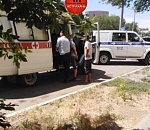 Астраханец упал с крыши на Н.Островского. ВИДЕО с места происшествия