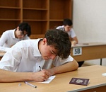 Астраханская школьница получила 100 баллов по двум предметам ЕГЭ