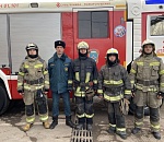 Более 60 астраханцев спасены в ночном пожаре в многоэтажке