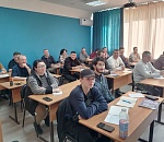 Сколько женщин-водителей управляют синими астраханскими автобусами?