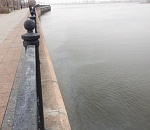 Астраханскую Волгу вновь испачкали