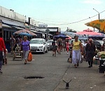 На астраханском рынке Большие Исады больше не опасно находиться