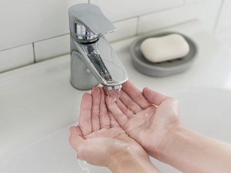 Тысячи астраханцев заплатят за воду втридорога