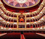  Новое оборудование для сценических спецэффектов получит астраханский театр