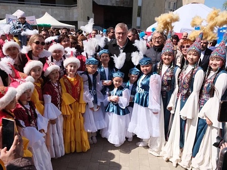 В Астрахани с размахом отметили многонациональный праздник весны Навруз
