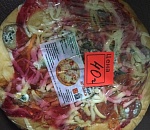 В астраханском магазине детям продали пиццу, обильно покрытую плесенью