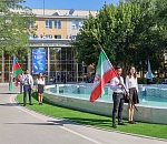 Фонтан в форме Каспийского моря торжественно открыли в АГТУ