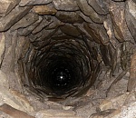 Астраханка обнаружила в колодце страшную находку