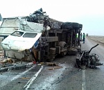 На астраханской трассе столкнулись "Газель" и грузовик: погиб человек 