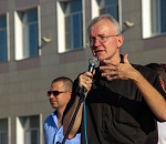 Депутат Госдумы РФ Олег Шеин предложил астраханцам самим перераспределить региональный бюджет 