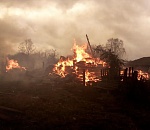 Из-за неисправного щитка в астраханском селе сгорела летняя кухня