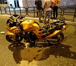 В Астрахани мотоцикл въехал забор 