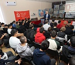 Игорь Седов принял участие в уроке мужества для студентов астраханского колледжа