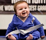 2000 комплектов традиционной японской одежды не преодолели астраханскую границу