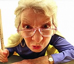 Директора астраханской школы оштрафовали за оскорбление ученика