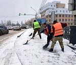 Из-за снегопада и гололеда глава Астрахани призвал горожан воздержаться от поездок на личном авто