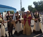 На астраханском Сабантуе Игорь Бабушкин ткал, пилил и бил горшки