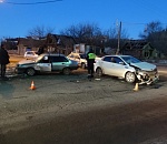 В Астрахани водители-нарушители стали участниками тройного ДТП