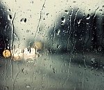 Завтра астраханцам обещают сильный дождь