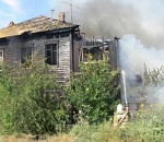 В Астрахани произошел крупный пожар: сгорел заброшенный дом 