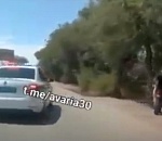 Кадры погони за пьяным мопедистом на Бабаевского в Астрахани