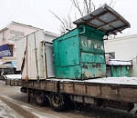 С Больших Исад в Астрахани вывезли незаконные торговые павильоны 