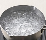 В Астрахани заключенный плеснул кипятком в лицо сотруднику тюрьмы