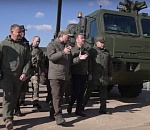 Дмитрий Медведев наблюдал за испытанием новых видов вооружения на астраханском полигоне