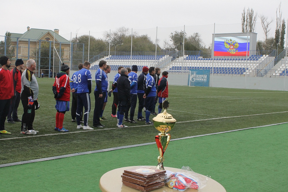 В Астрахани прошел футбольный турнир памяти Анатолия Гужвина
