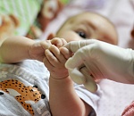 В Астрахани омикроном болеют годовалые дети