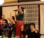 Наташа Королева выступила и вкусно поела в астраханском кафе