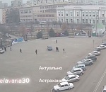 Астраханская полиция нашла водителей, которые устроили дрифт перед администрацией 