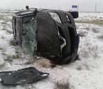 На астраханской трассе опрокинулся внедорожник: один человек пострадал