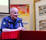 Юные астраханцы встретились с летчиком - Героем России