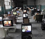 Россияне не верят чиновникам, но верят телевизору. Вот такой нонсенс