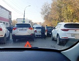 В Астрахани четыре легковые машины устроили ДТП и наглухо закрыли ул. Моздокская