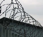 В Астрахани сотрудник колонии снабжал заключенного психотропными лекарствами