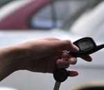 На астраханской границе нашли две угнанные иномарки