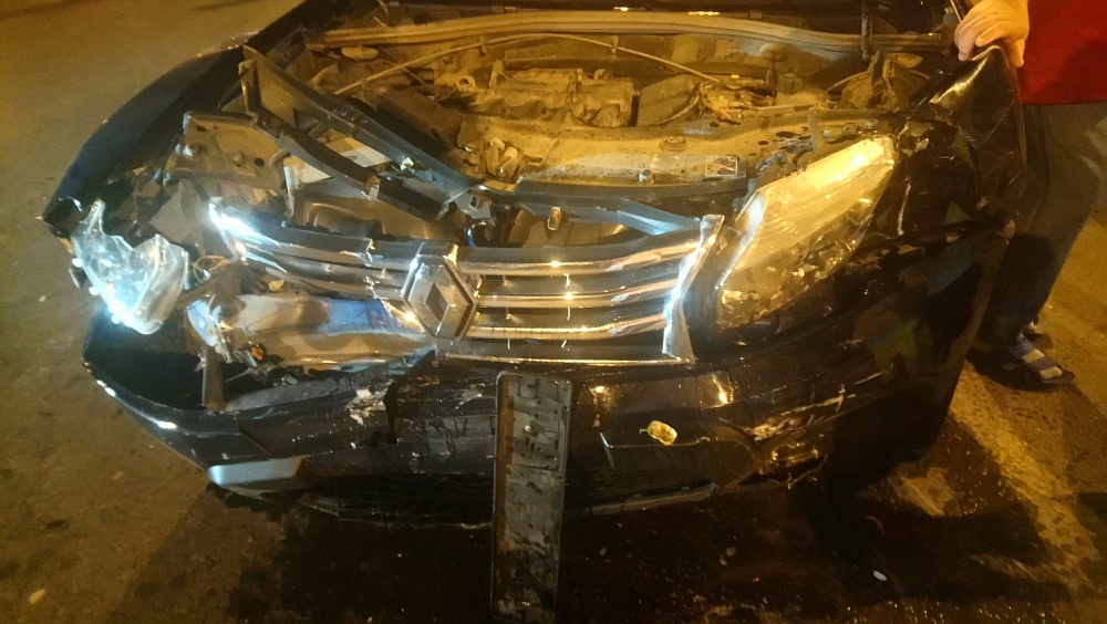 В Астрахани произошло страшное ДТП, водитель серьёзно пострадал