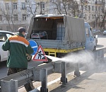 В Астрахани моют мосты